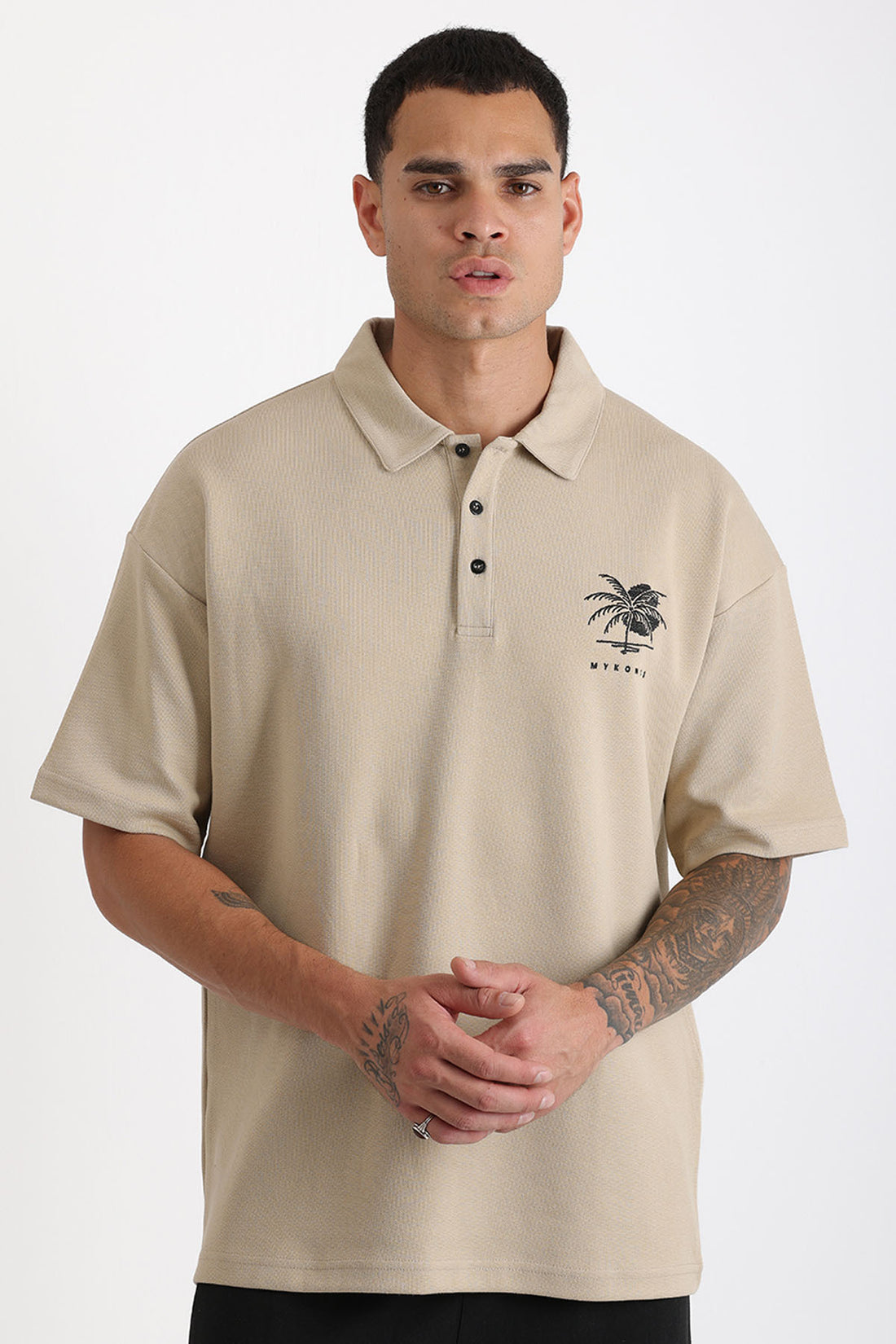 Göğüs MYKONOS Nakış Detaylı Double Pike Kumaş Loose Fit Erkek Polo Yaka Tişört