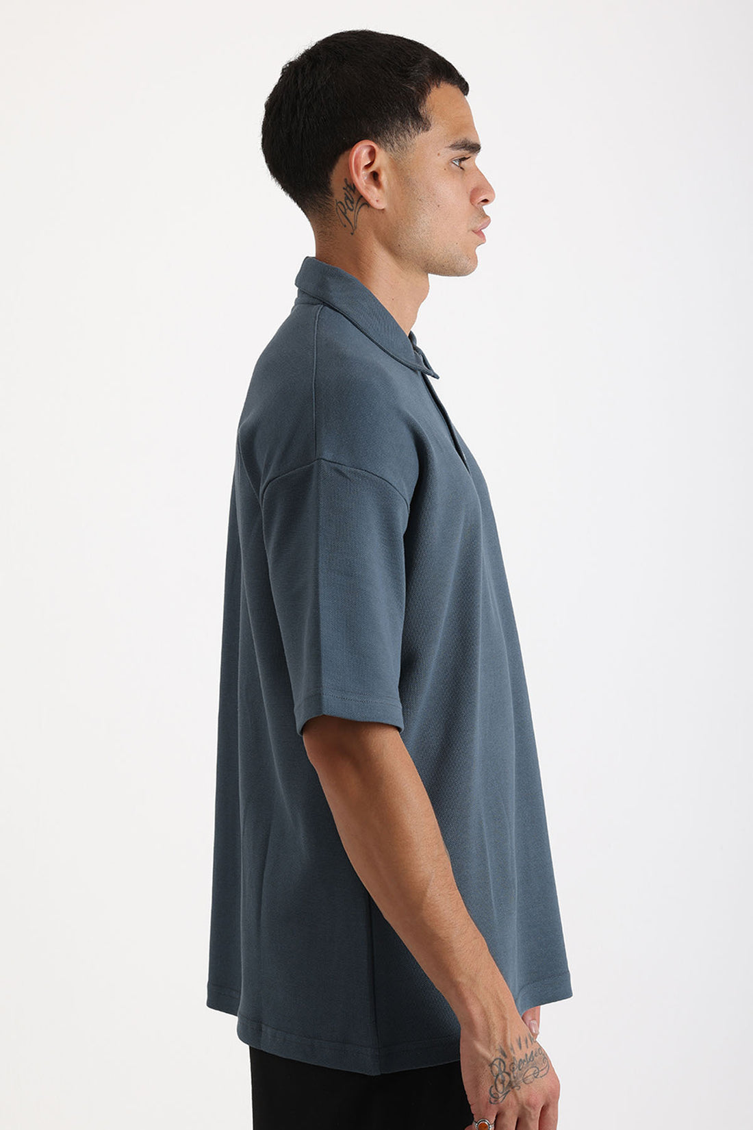 Göğüs MYKONOS Nakış Detaylı Double Pike Kumaş Loose Fit Erkek Polo Yaka Tişört
