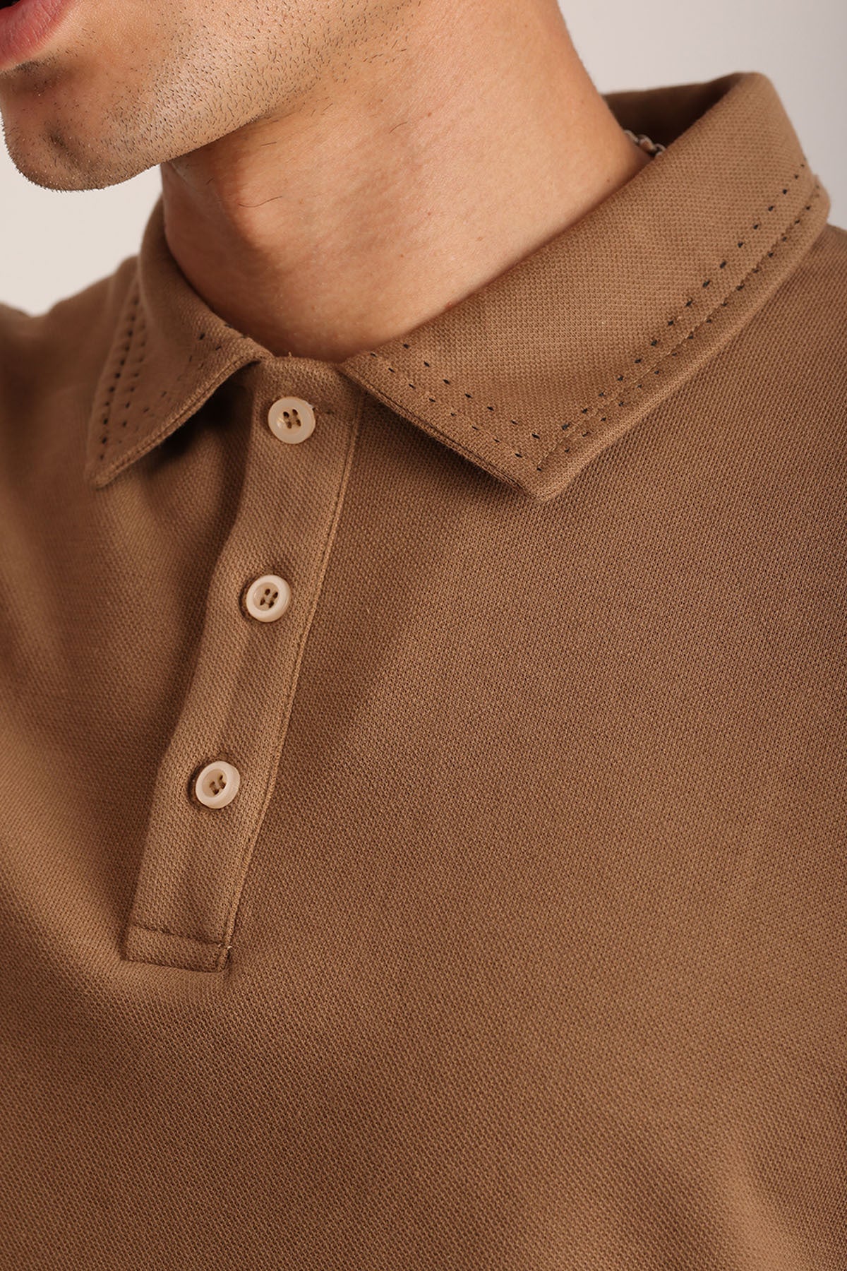 Yaka ve Kol Dikiş Detaylı Double Pike Kumaş Loose Fit Erkek Polo Yaka Tişört | Renk: Kahverengi
