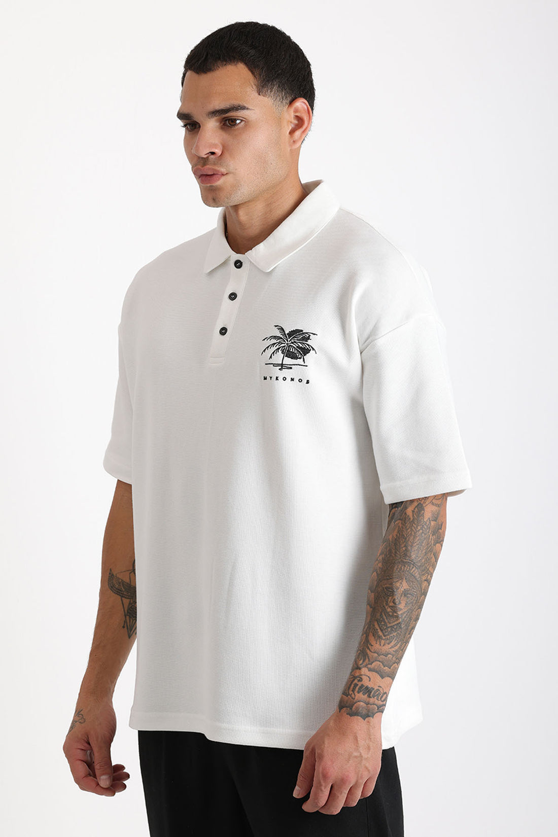 Göğüs MYKONOS Nakış Detaylı Double Pike Kumaş Loose Fit Erkek Polo Yaka Tişört