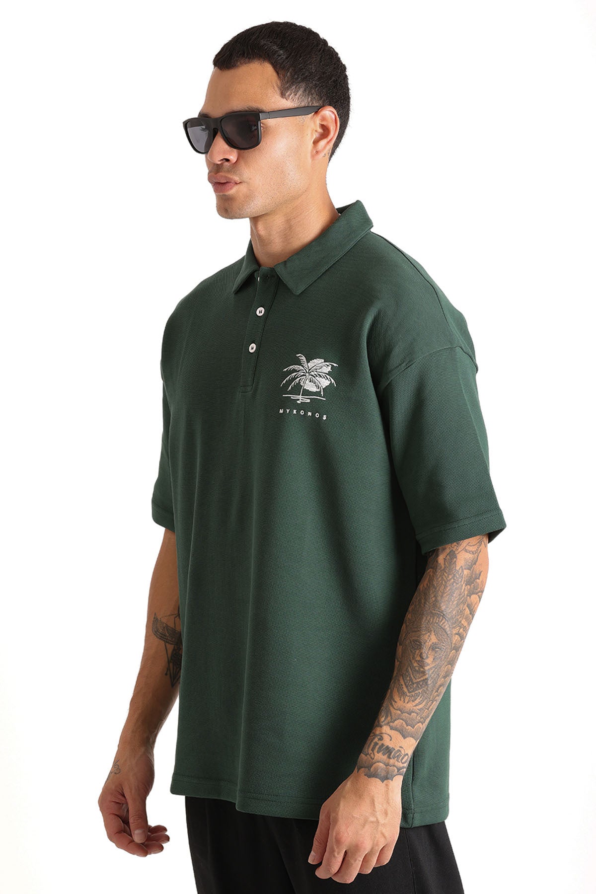 Göğüs MYKONOS Nakış Detaylı Double Pike Kumaş Loose Fit Erkek Polo Yaka Tişört | Renk: Nefti