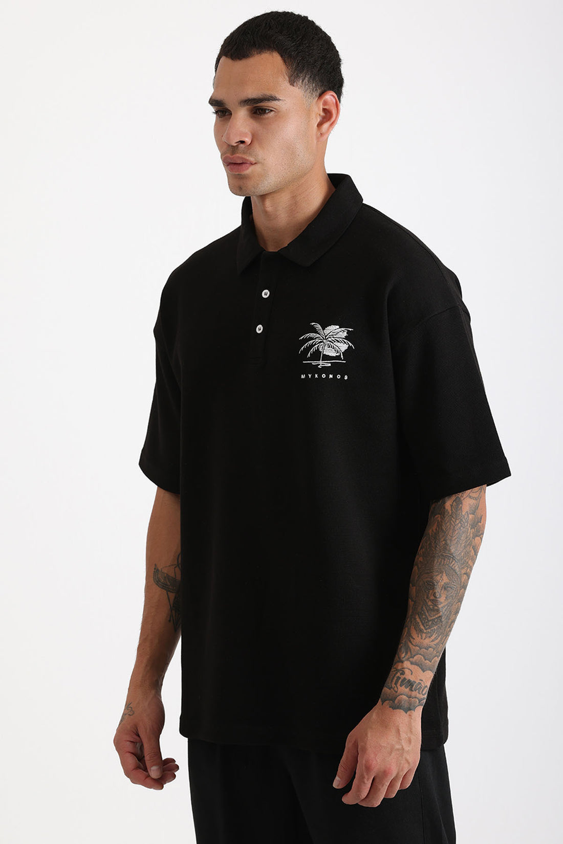 Göğüs MYKONOS Nakış Detaylı Double Pike Kumaş Loose Fit Erkek Polo Yaka Tişört