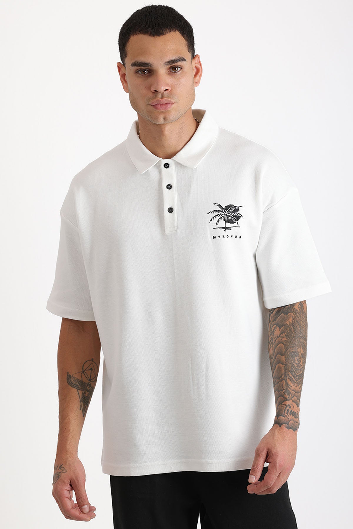 Göğüs MYKONOS Nakış Detaylı Double Pike Kumaş Loose Fit Erkek Polo Yaka Tişört | Renk: Ekru