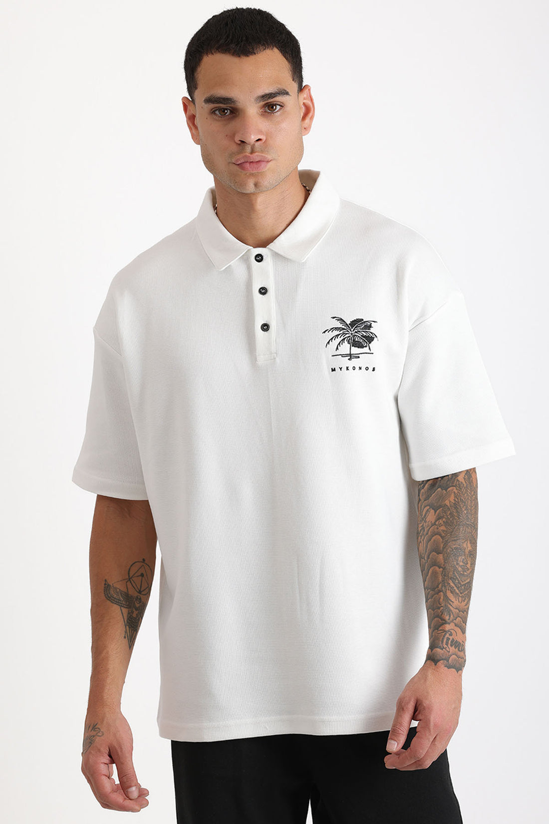 Göğüs MYKONOS Nakış Detaylı Double Pike Kumaş Loose Fit Erkek Polo Yaka Tişört